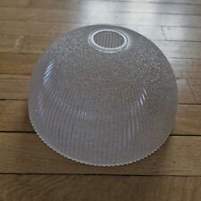 TRES JOLI ABAT-JOUR BLANC STRIE VINTAGE - DIAMETRE : 25 cm - HAUTEUR : 13 cm