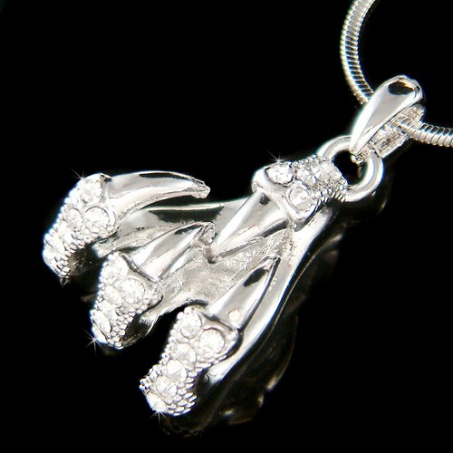 Corbeau aigle dragon - corbeau, griffes