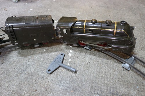 Ancien train mecanique - ancien,