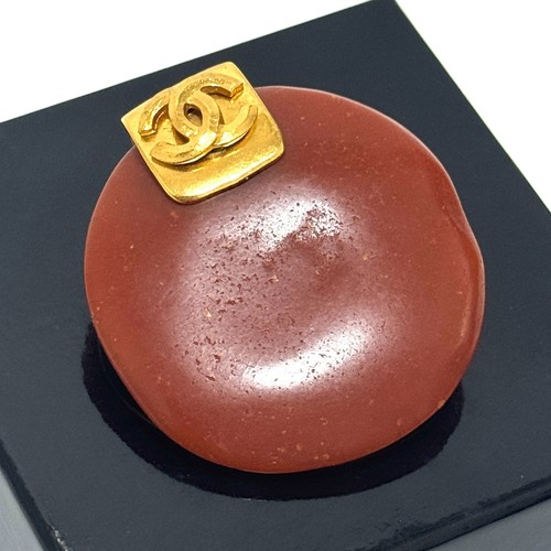 Broche chanel 98p logo - broche,