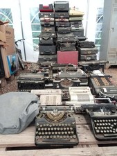 GROS LOT 110 anciennes MACHINES A ECRIRE a CALCULER analogiques Underwood royal