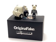 Bearbrick Kaws Original Fake
