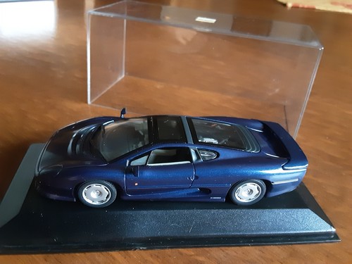 Voiture miniature jaguar - miniature, 1/43