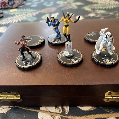 Heroclix avengers gold ring - le,