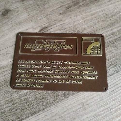 Ancienne plaque plastique - plaque,