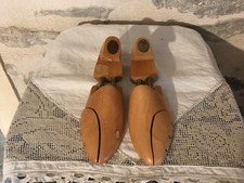 Paire d'embauchoirs en bois de hêtre, Milord