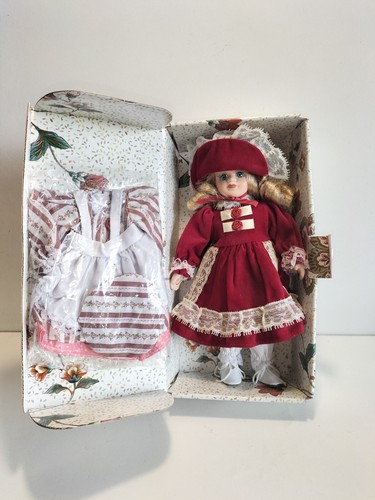 Poupee vintage porcelaine - poupee,