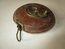 Double décamètre ancien