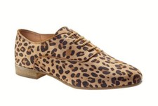 Derbies motif léopard neufs avec lacets