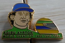 BEAU PIN'S F1 FORMULA ONE AYRTON SENNA VERT CASQUE HOMMAGE ADIEU ZAMAC JFG MIAMI