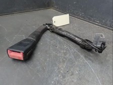 Attache ceinture avant gauche