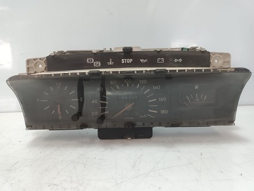 8595202 tableau bord - de,