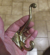 Joli petit Ancien Porte Manteau en Laiton Massif