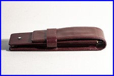 Étui En Cuir Rouge Bordeaux