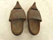 Ancienne Paire de Sabot Sculpté d'enfant France 