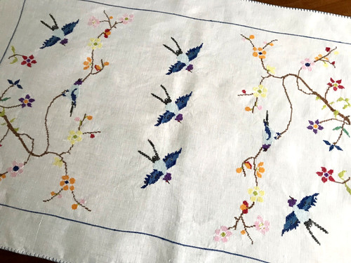 Vintage hand embroidered table - vintage,