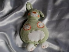 Doudou chien vert, Auchan