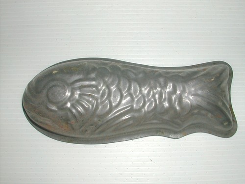 Ancien petit moule a - petit, gateau