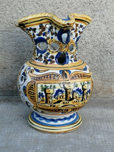 Pichet trompeur deruta - pichet, 17e