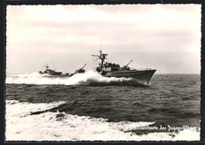 Bateaux À Moteur De La Classe