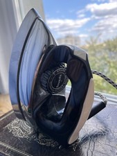 Petit fer de voyage noir