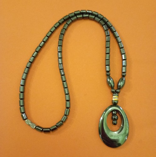 Joli collier hematite - en,
