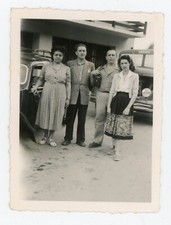 PHOTO SNAPSHOT, 2 couples une voiture ancienne old car et un camion SAVOIE bus