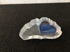 Presse papier coeur en cristal Lalique