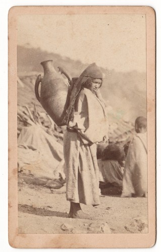 Femme algérienne avec - , sa