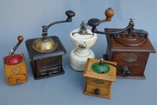 Anciens moulins à café Peugeot, lot de 5