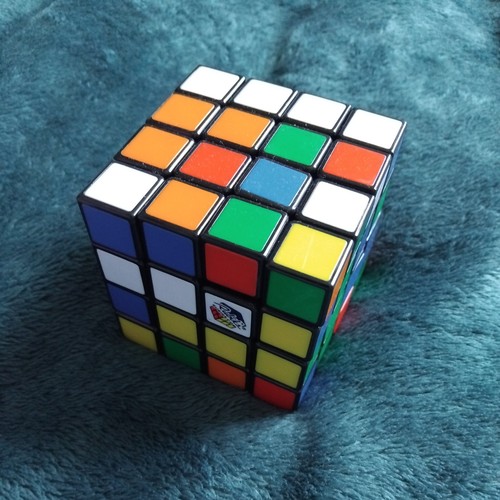 Casse tête rubik cube - tête, s