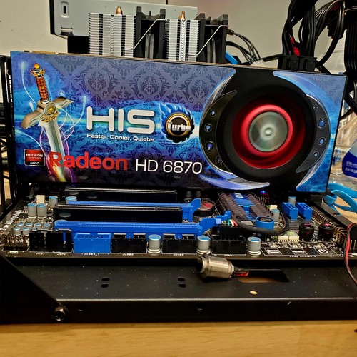 His radeon 6870 turbo - his,