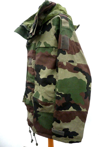 Blouson imperméable camouflé