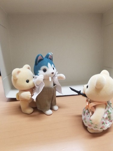 Sylvanian families dramatic - families,