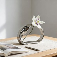 Vase en porcelaine abstrait