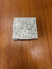 Poudrier ancien en argent