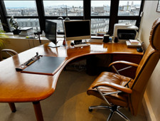 Grand bureau arrondi en