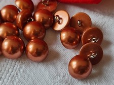 Lot 21  boutons orangé  fond
