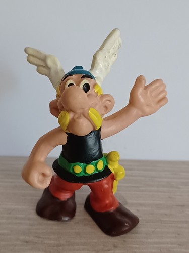 Très rare figurine astérix - très,