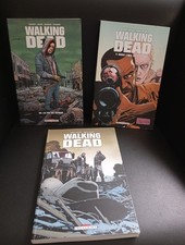 BD Walking Dead - Tomes numéros 7,n°18 et 32  éditions Delcourt proche neufs