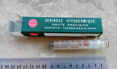 Ancienne seringue hypodermique - ancienne,