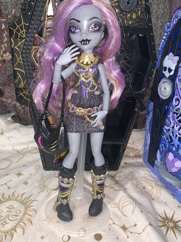Ooak clawdeen wolf - ,