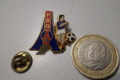 Badge pin broche - broche, coupe