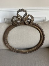 Cadre Ovale Avec Noeud Époque