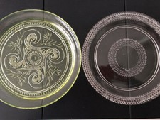 deux plateaux/assiettes 