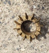 * ecrou d'echappement