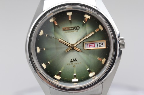 Révisé 1973 presque - , comme