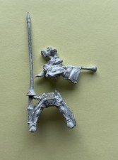 Warhammer Bretonnian Grail Knight Musician Metal OOP