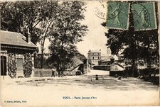 CPA Toul Porte Jeanne d'Arc