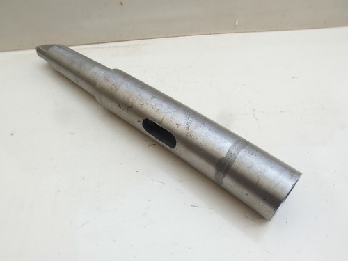 Douille allongée avec - douille,